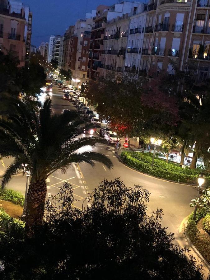 Impresionante Apartamento En Ruzafa Al Lado Del Mercado Valencia Bagian luar foto